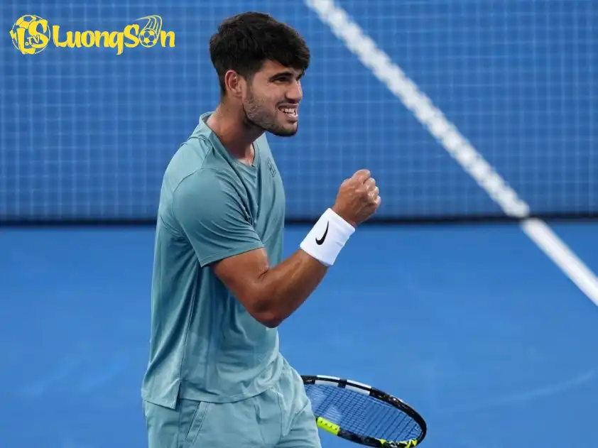 Carlos Alcaraz hoàn thiện hơn cú giao bóng - điểm hạn chế hiếm hoi của anh trước đây Carlos Alcaraz hoàn thiện hơn cú giao bóng - điểm hạn chế hiếm hoi của anh trước đây