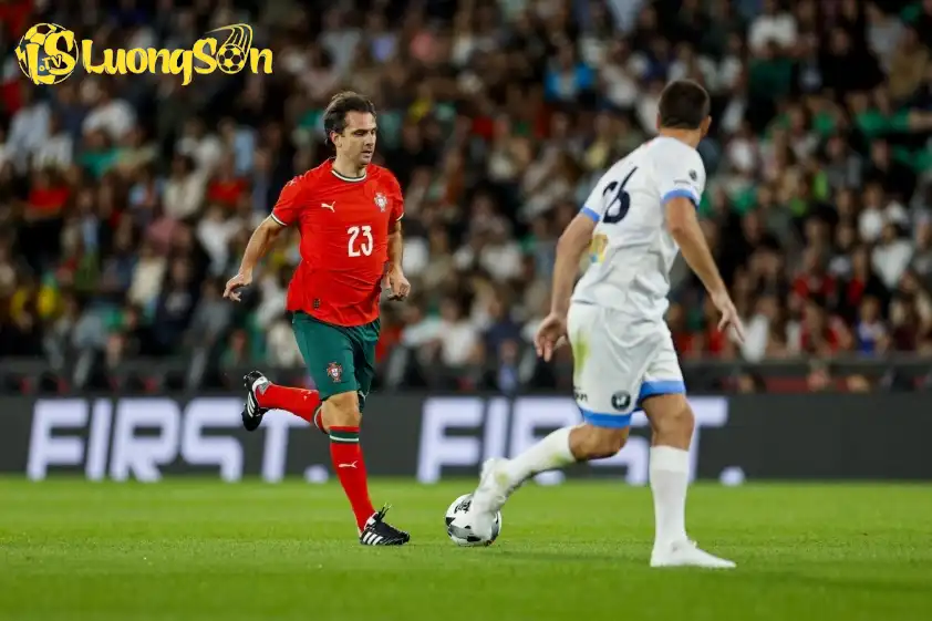 Đội huyền thoại Bồ Đào Nha có trận đấu từ thiện với đội Các ngôi sao thế giới Đội huyền thoại Bồ Đào Nha có trận đấu từ thiện với đội Các ngôi sao thế giới