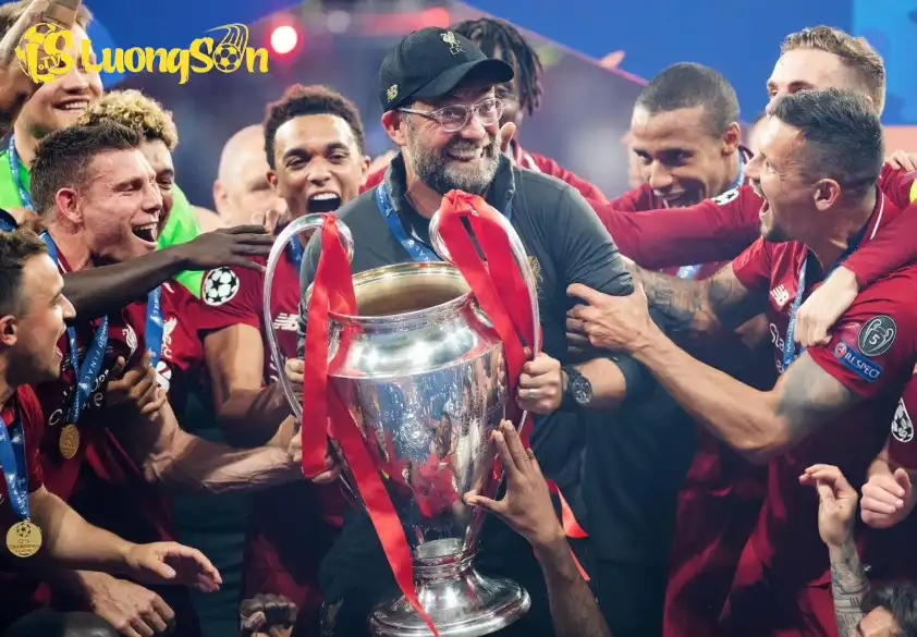 Jurgen Klopp giúp Liverpool gặt hái nhiều danh hiệu lớn Jurgen Klopp giúp Liverpool gặt hái nhiều danh hiệu lớn