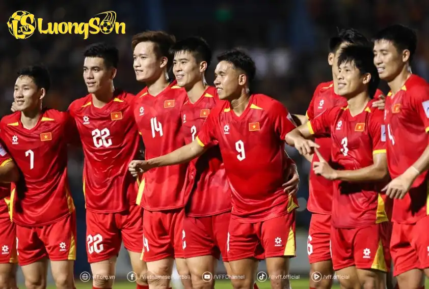 ĐT Việt Nam luyện tập ở Phú Thọ thay vì Hà Nội trước khi sang Lào