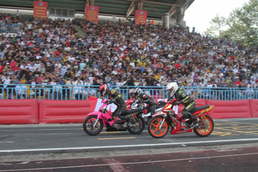 SVĐ Cần Thơ từng gây sốt với truyền thông vì tổ chức đua xe